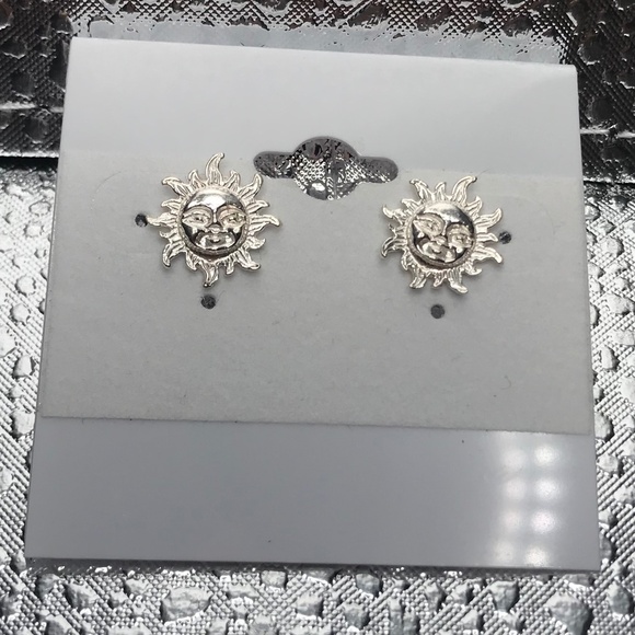 Sun Studs - Picture 1 of 1
